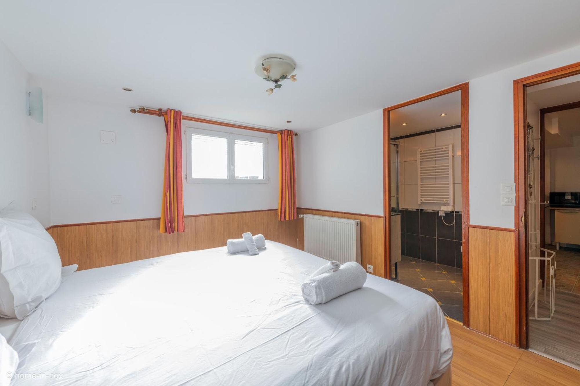 Appartement Spacieux 2 Ch - 2 Sdb - Proche Paris Et Disneyland Noisy-le-Grand Luaran gambar