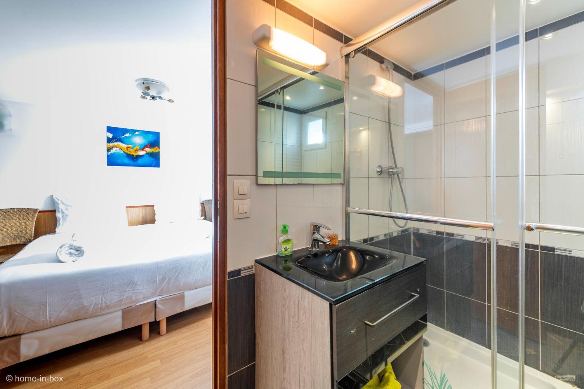 Appartement Spacieux 2 Ch - 2 Sdb - Proche Paris Et Disneyland Noisy-le-Grand Luaran gambar