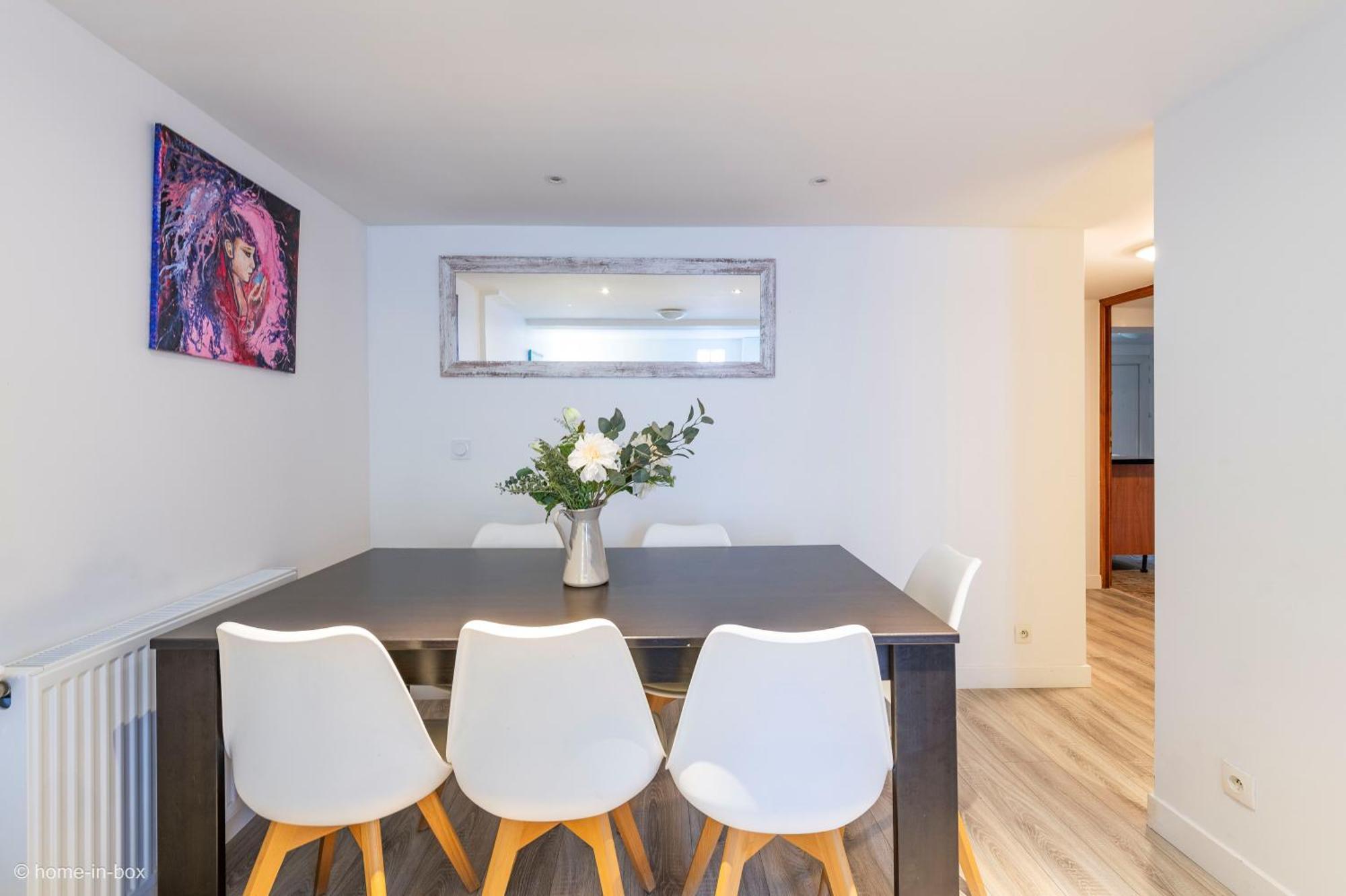 Appartement Spacieux 2 Ch - 2 Sdb - Proche Paris Et Disneyland Noisy-le-Grand Luaran gambar